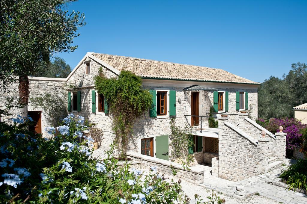 Kiparissi Villa Kourtaiika ภายนอก รูปภาพ