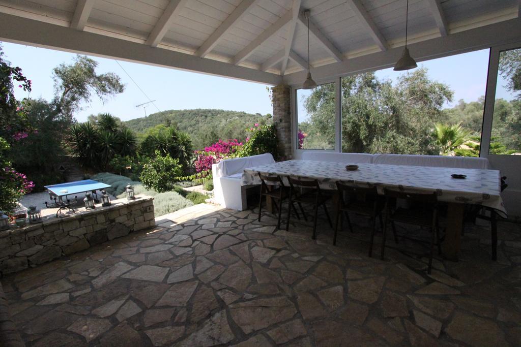 Kiparissi Villa Kourtaiika ภายนอก รูปภาพ